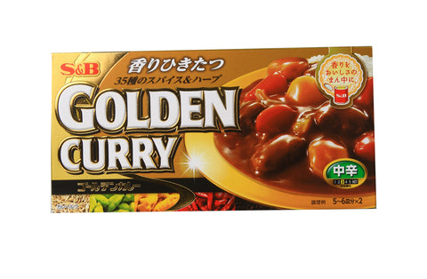 S&amp;B Golden Curry Medium Hot 198 g